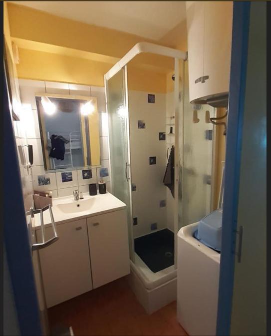 Port Cros Appartement Сет Екстериор снимка