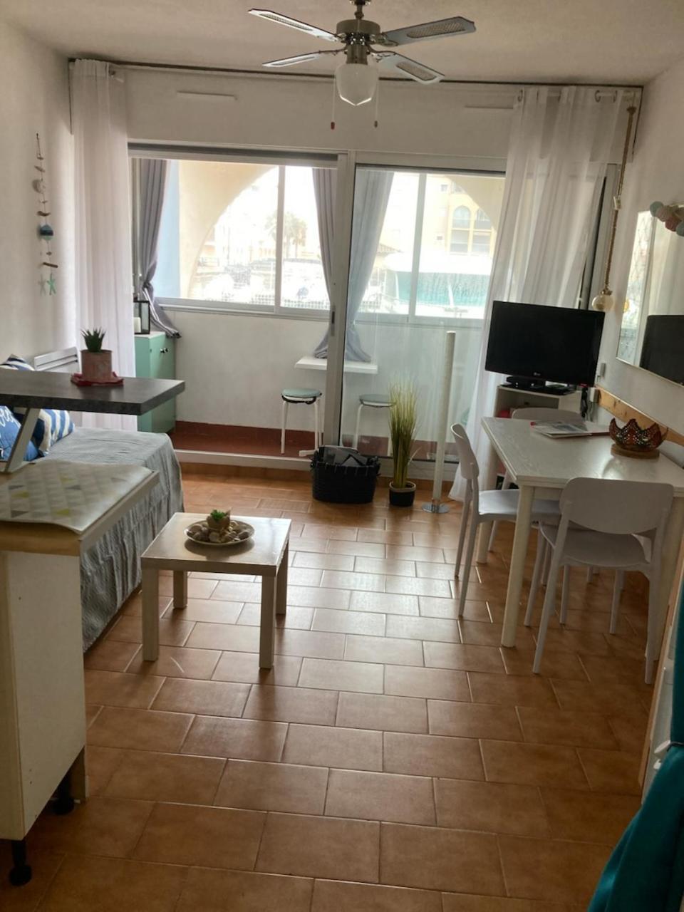 Port Cros Appartement Сет Екстериор снимка